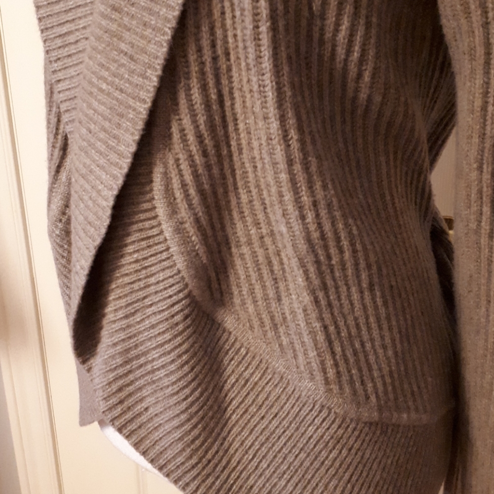 Carla B cardigan - Picture 4 of 8